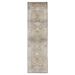 Modernes Design Langer Heriz-Läufer in Grau, Brown, Silver, Blau, Soft Yellow