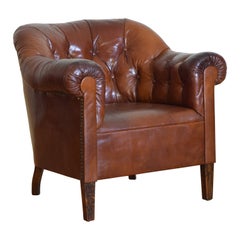 Italian Tufted Leather and Dark Oak Club Chair, Mid 20th Century