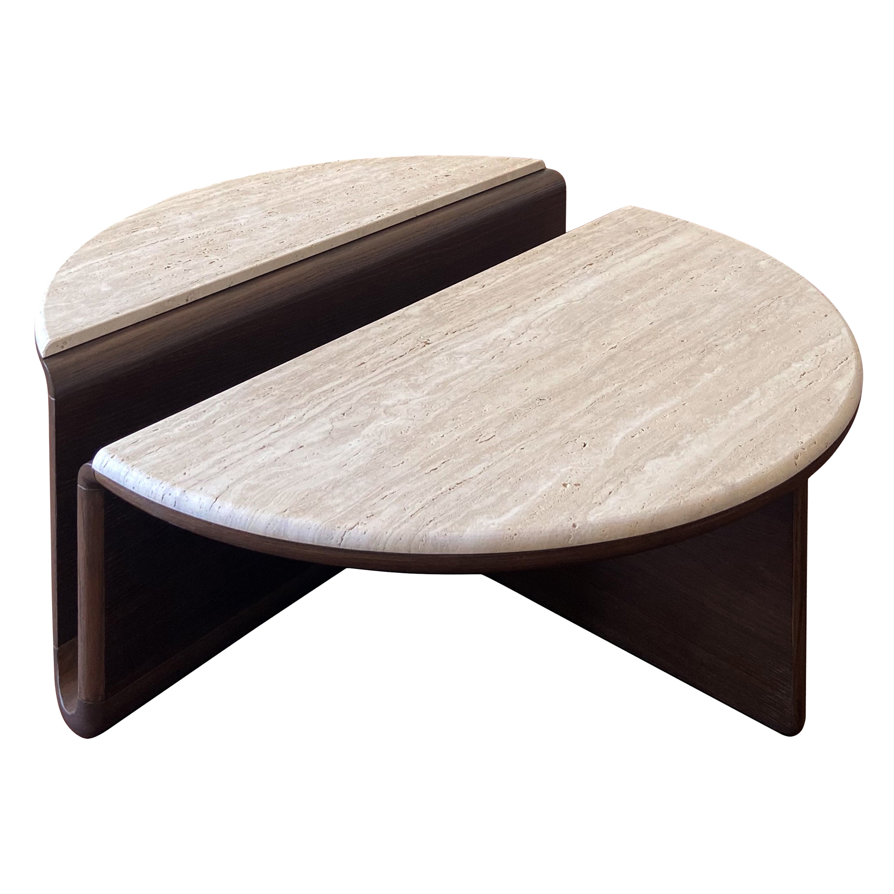 Table basse Kanyon avec travertin, sculpturale contemporaine en chêne fumé rond en vente