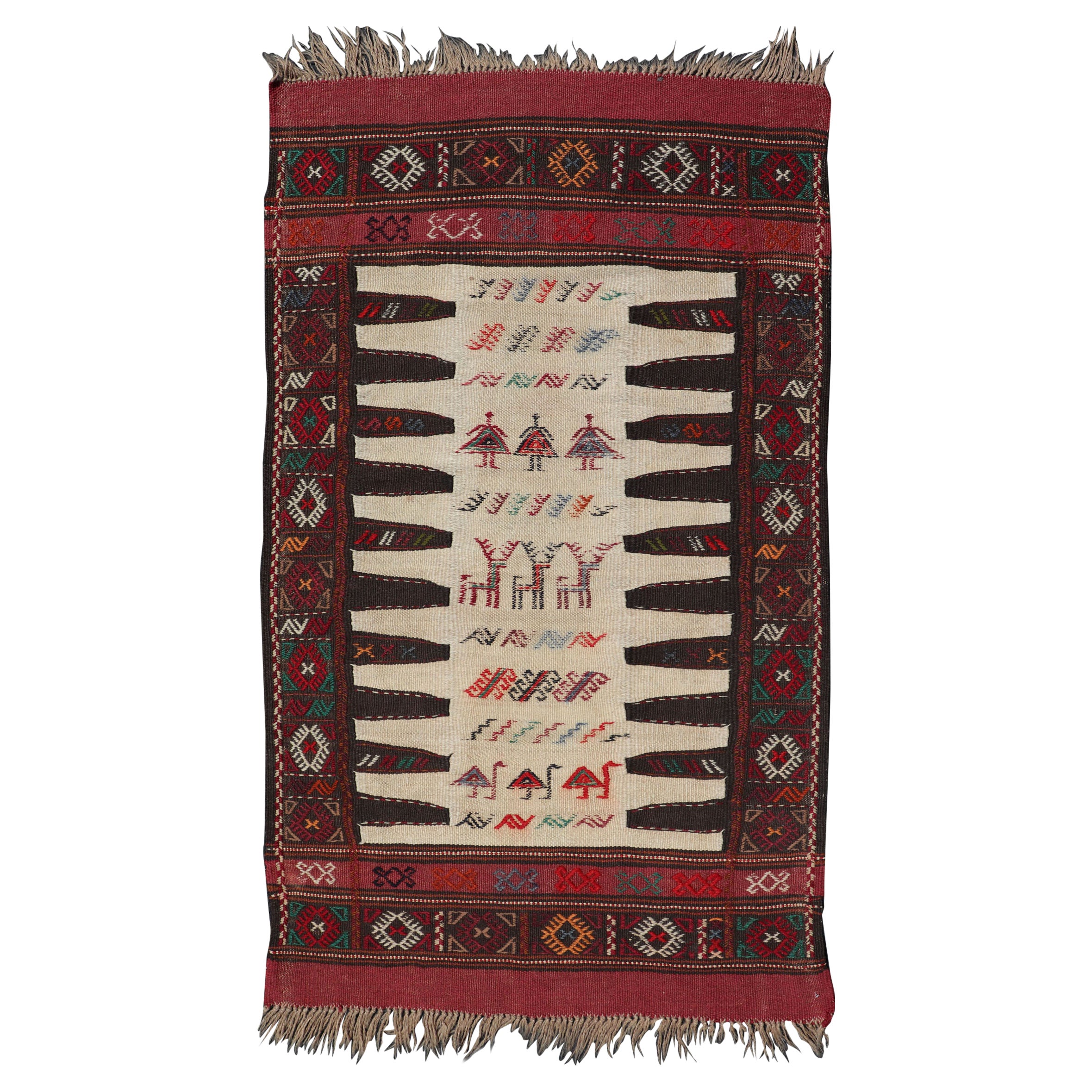 Tapis baluchon tribal vintage avec poils et tapis Kilim sur fond ivoire