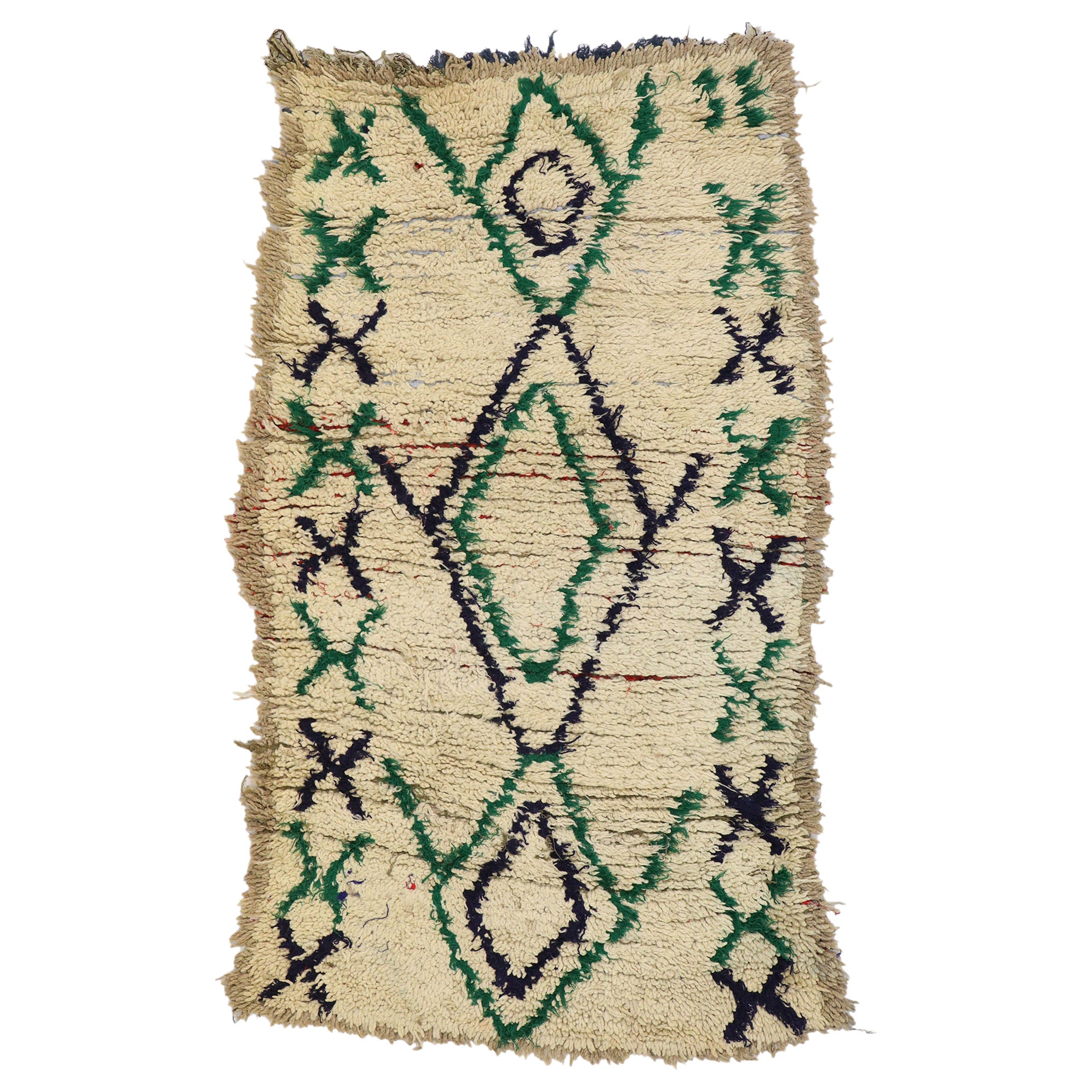 Marokkanischer Boucherouite-Teppich aus Berber mit Stammesmotiven im Stil
