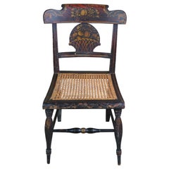 Antiguo cesto de frutas de granja Estarcido Silla de comedor lateral de caña Hitchcock