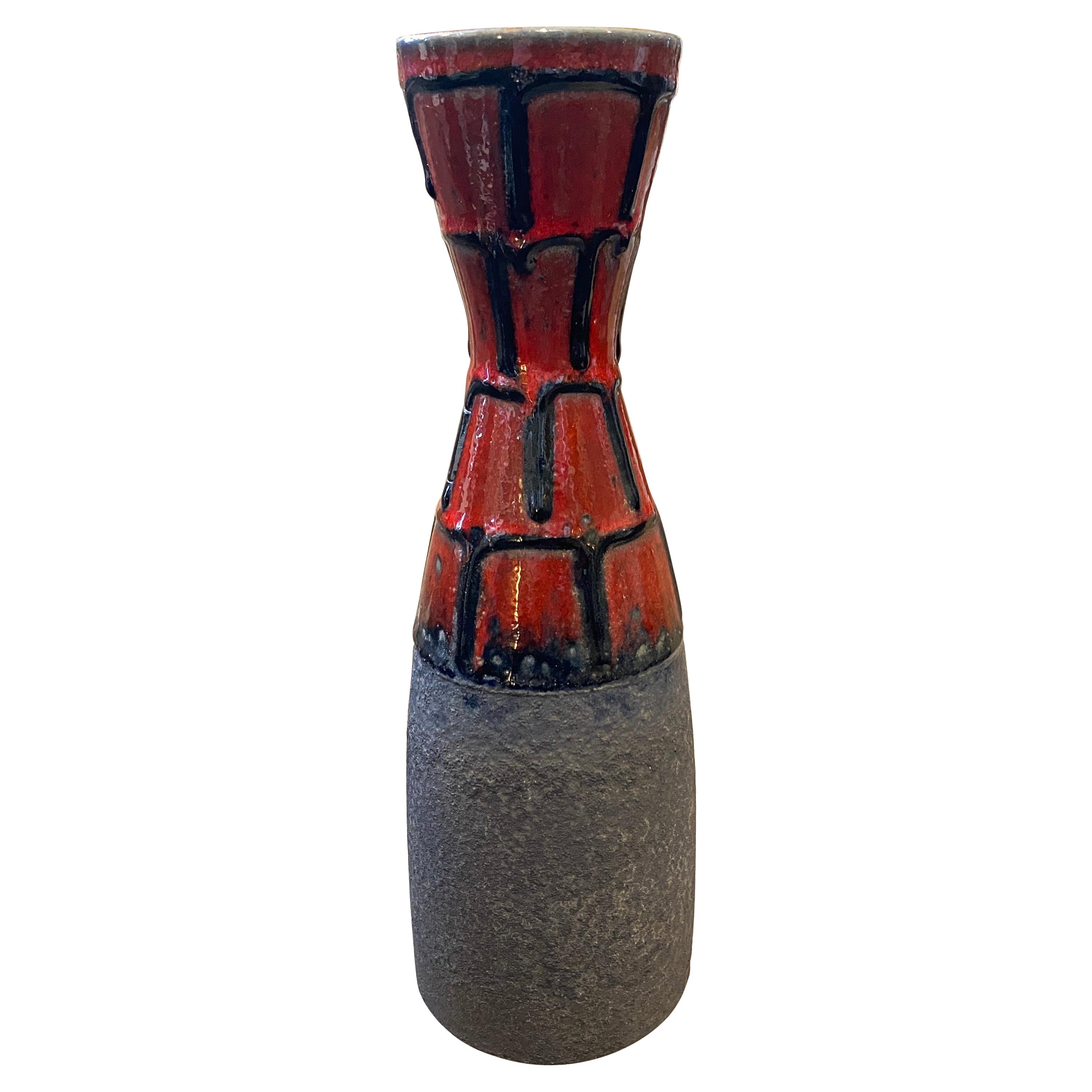 1970s Mid-Century Modern Red and Black Fat Lava Ceramic Vase by Roth For Sale