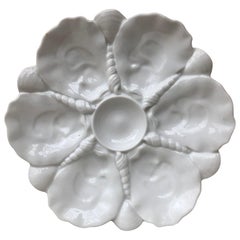 Assiette à huîtres en porcelaine blanche française datant d'environ 1900