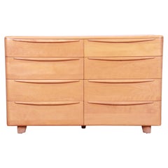 Heywood Wakefield Mid-Century Modern Solid Maple Eight-Drawer Dresser, 1950s