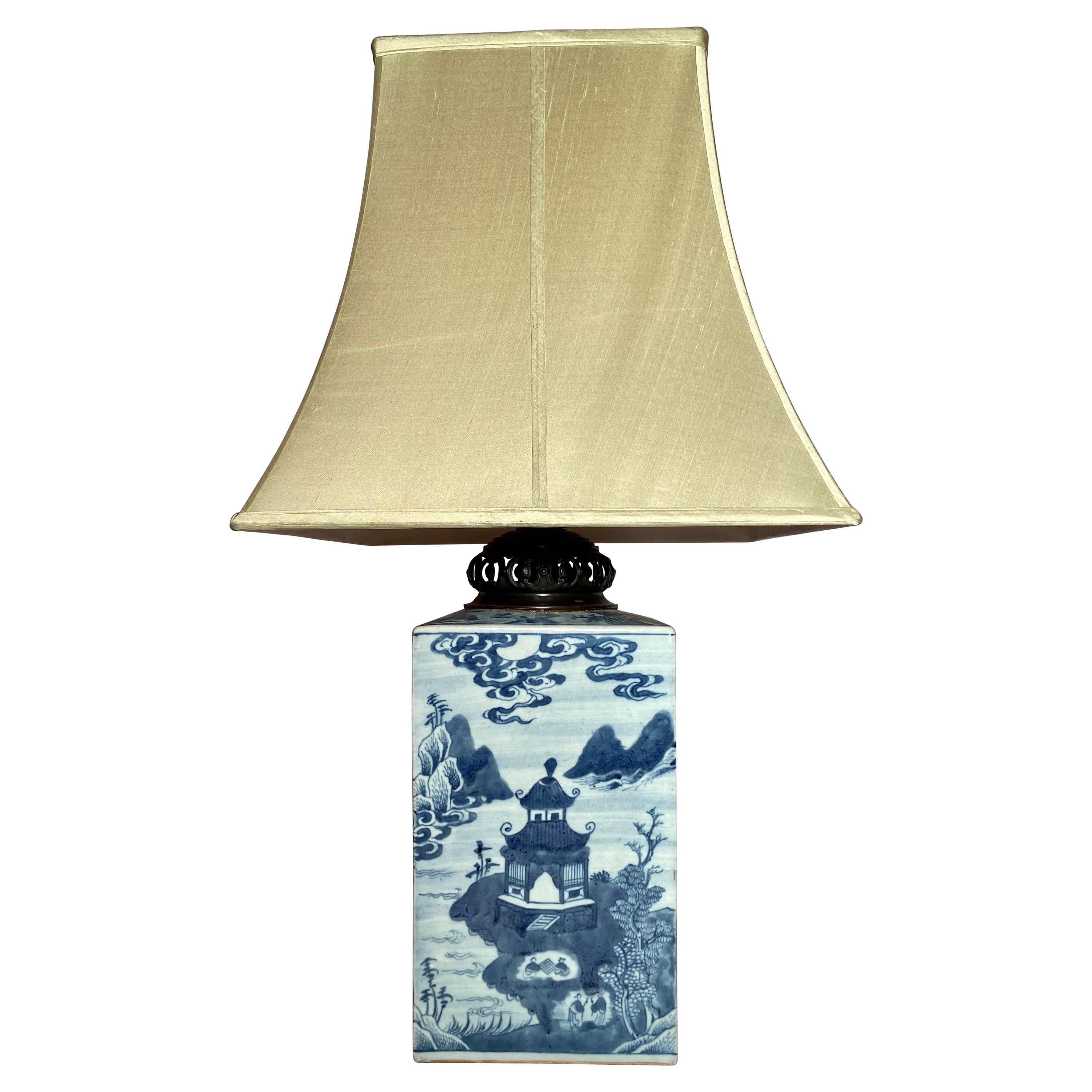 Antike chinesische kantonische quadratische Teegefäßlampe aus Porzellan, ca. 1900-1920