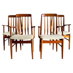 Ensemble de 4 chaises de salle à manger en teck Benny Linden des années 1970