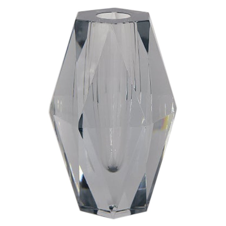 Vintage Scandinavian Mid-century Modern Swedish Ice-Blue Diamond Glass Vase For Sale