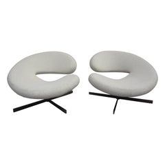 Pair of French Modernist Sculptural Swivel Chairs by Roche Bobois