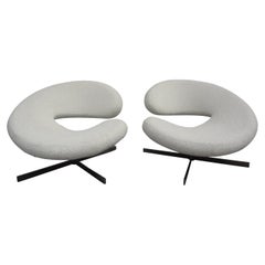 Pareja de sillas giratorias escultóricas modernistas francesas de Roche Bobois