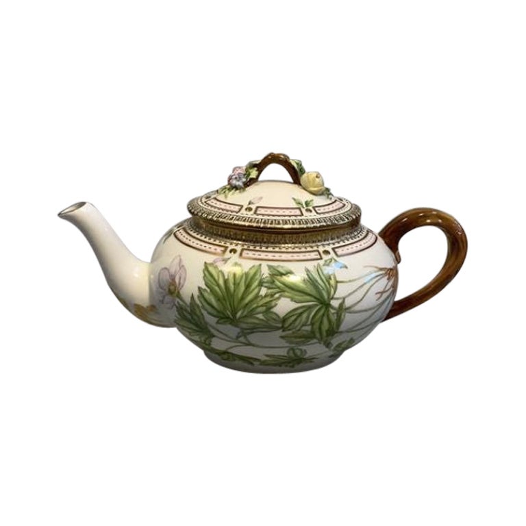 Royal Copenhagen Flora Danica Teapot with Lid No. 3631 / 143