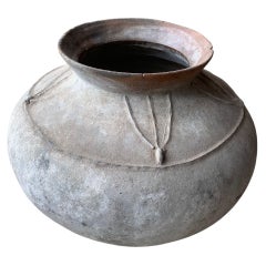 Pot en faïence avec motifs tribaux de l'île de Sumba, Indonésie, vers 1900