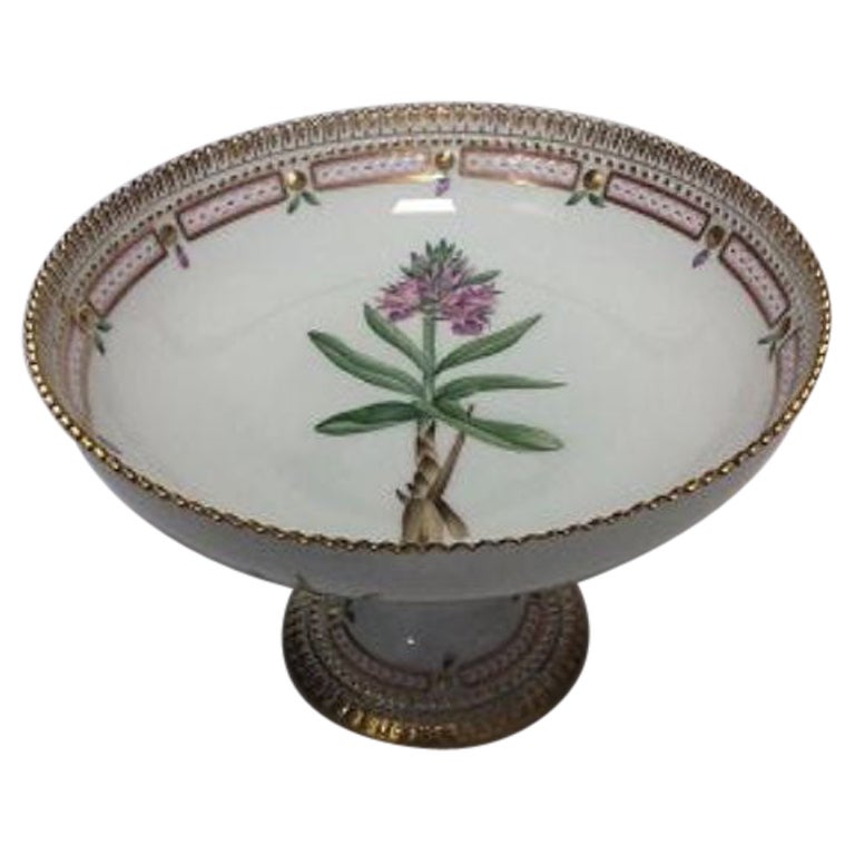 Royal Copenhagen Flora Danica Footed Bowl No 3588 For Sale