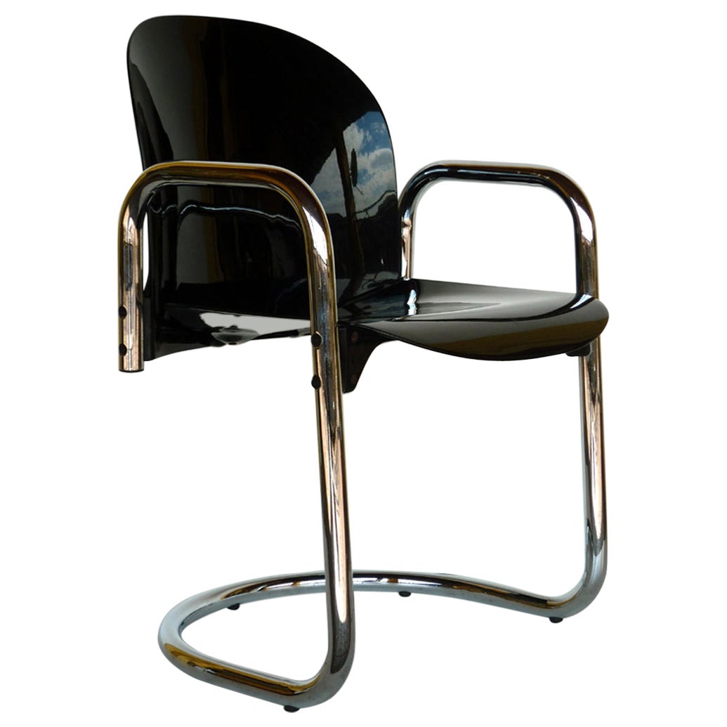 1970 "Dessau" Afra Tobia Scarpa B&B Silla Tubolar Negra Cromada de Diseño Italiano en venta