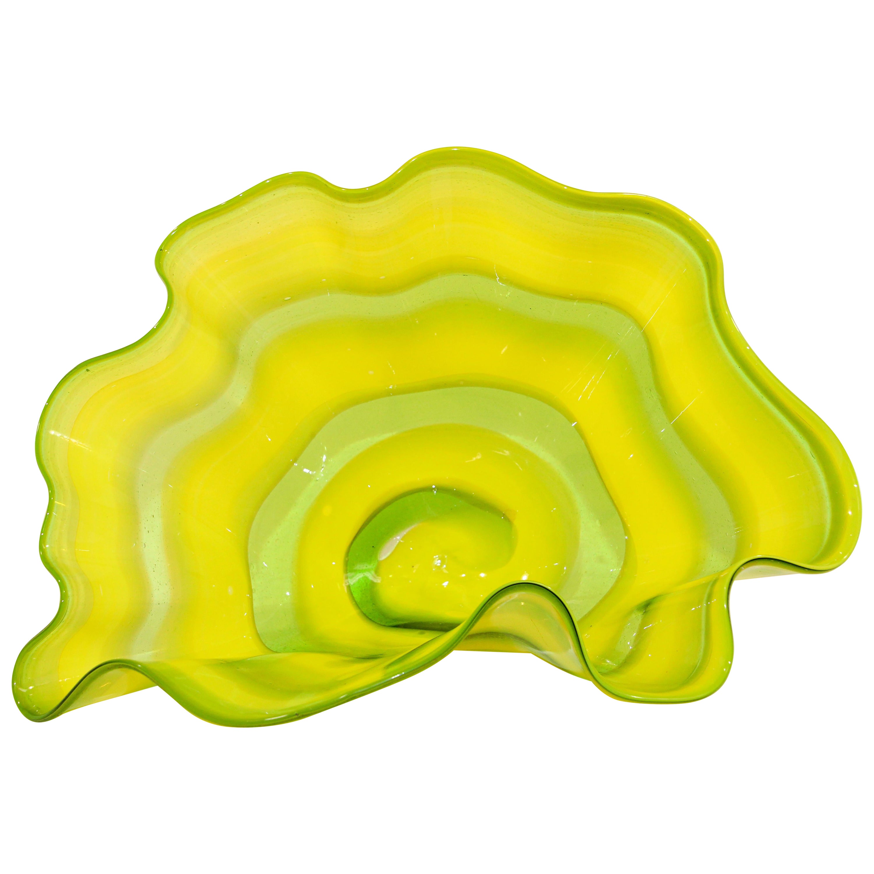Grand bol en verre de Murano en forme de mer jaune et vert, dans le style de Chihuly