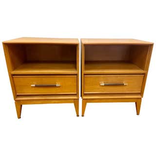 Heywood Wakefield Signed MidCentury Modern Pair of Nightstands End