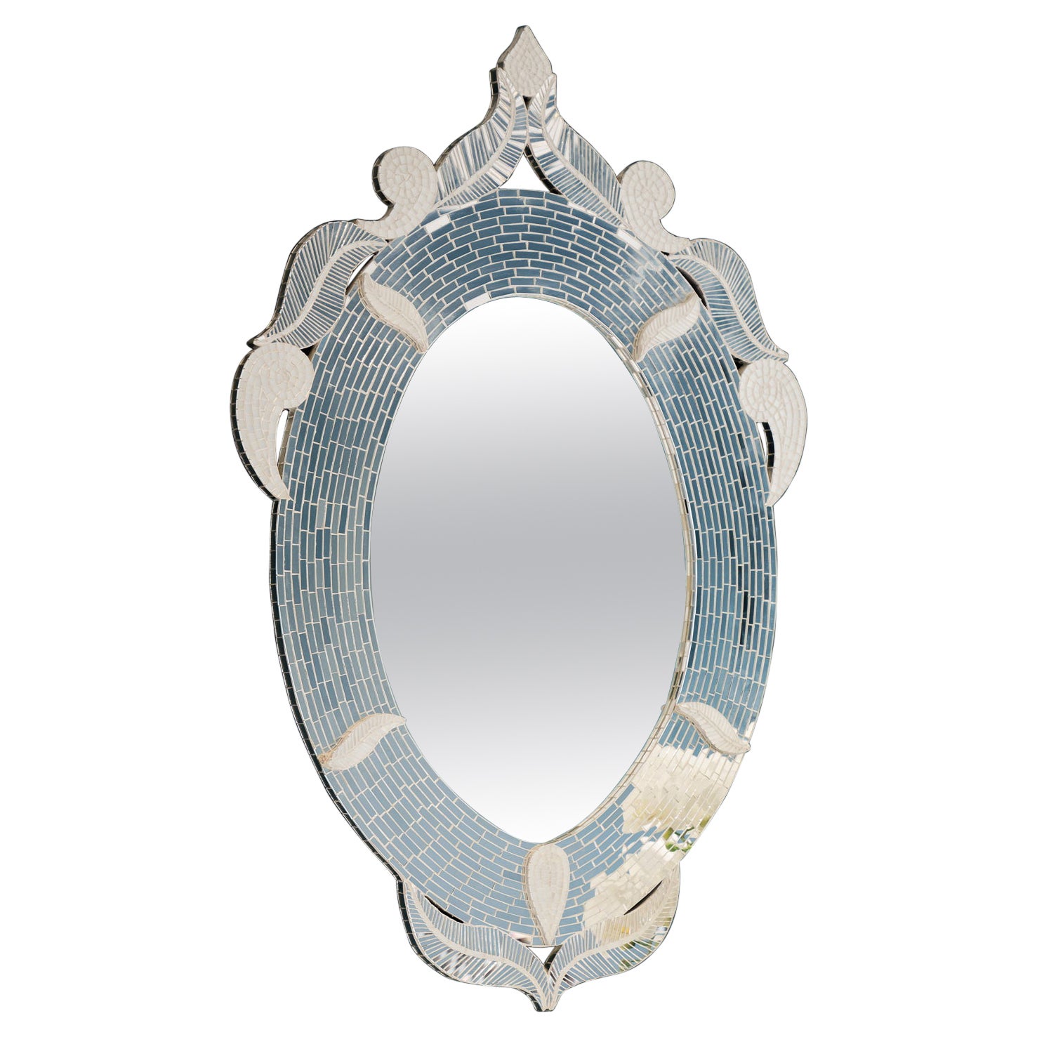 Miroir ovale en mosaïque Palazzo, fabriqué à la main au Royaume-Uni par Claire Nayman