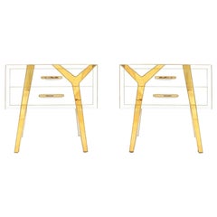 Paire de tables de chevet italiennes contemporaines en bois massif et verre de L.A. Studio
