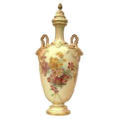 Beautiful Antique Royal Worcester Blush Ivory Porcelain Vase and Cover