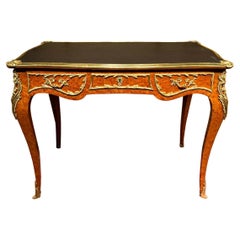Elegant Louis XV Style Veneered Damen Bureau Plat/Desk