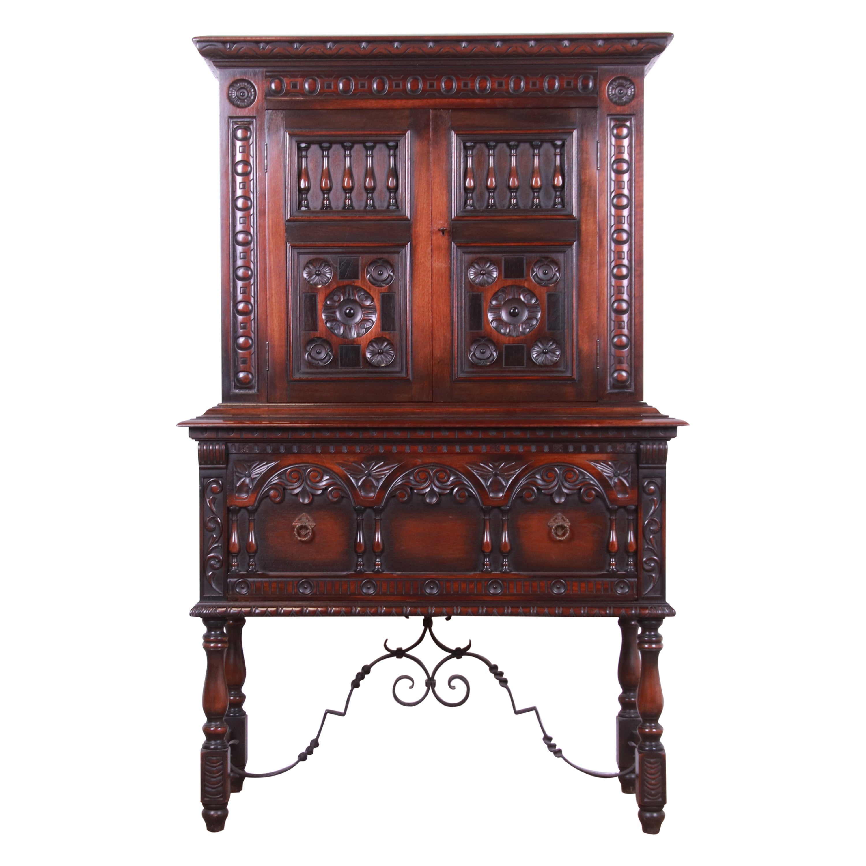 Kittinger Spanish Baroque Carved Walnut Hutch or Bar Cabinet, Circa 1920s