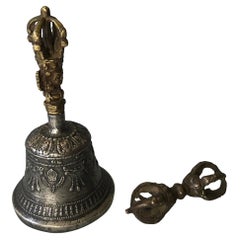 Ancienne collection de Younghusband tibétaine de style Vajra Dorje à cloche rituelle Ghanta, 19ème siècle