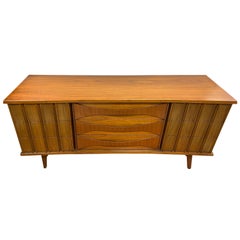 United Furniture Brutalist Sleek Walnut Sideboard Credenza Buffet Bar Midcentury