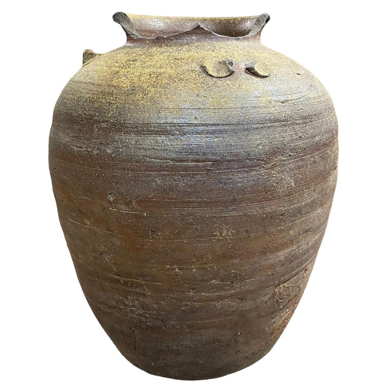 Ancien vase japonais en poterie d'art Tsubo de Momoyama Edo Bizen,  Wabi-Sabi En vente sur 1stDibs