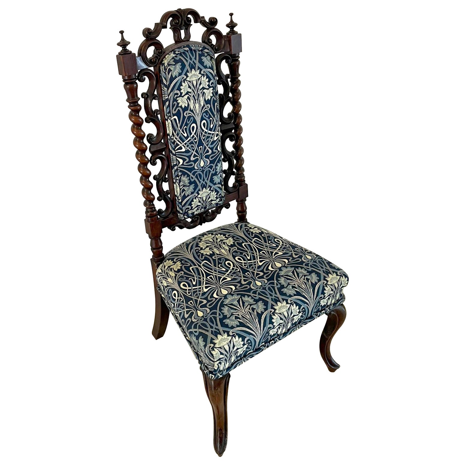 Ancienne chaise d'entrée/de salon victorienne en acajou sculpté