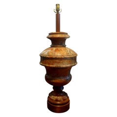 Monumentale lampada in marmo a forma di urna in stile neoclassico italiano