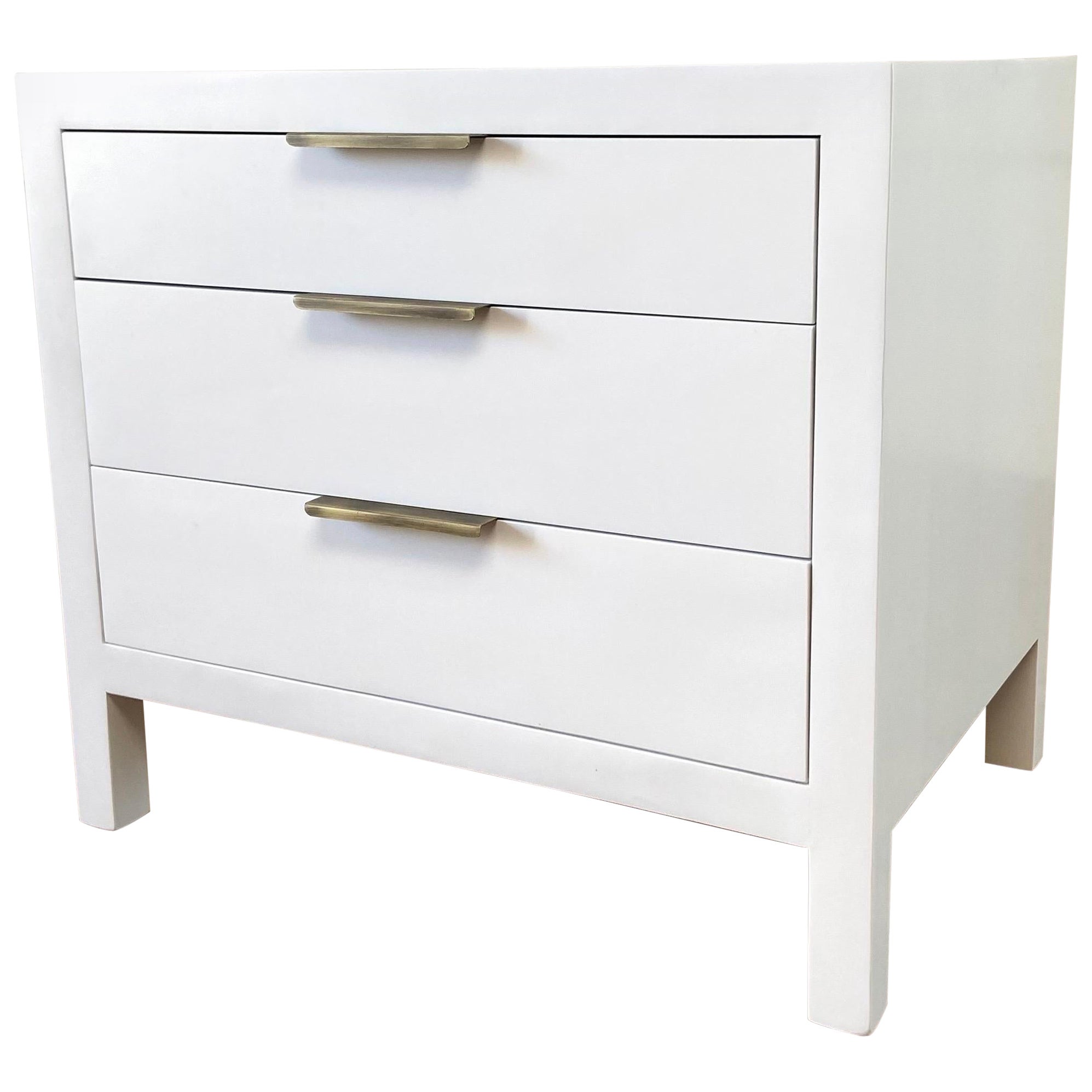 Customizable Modern White 3 Drawer Night Stands  For Sale