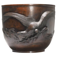 Large Antique Bronze Meiji Jardiniere with Eagle Hunting 19th C Japan, Japanese