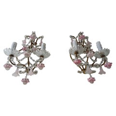 Sconcerto francese a nastro rosa di Murano opalino con gocce e campanelle di cristallo C. Bell del 1920
