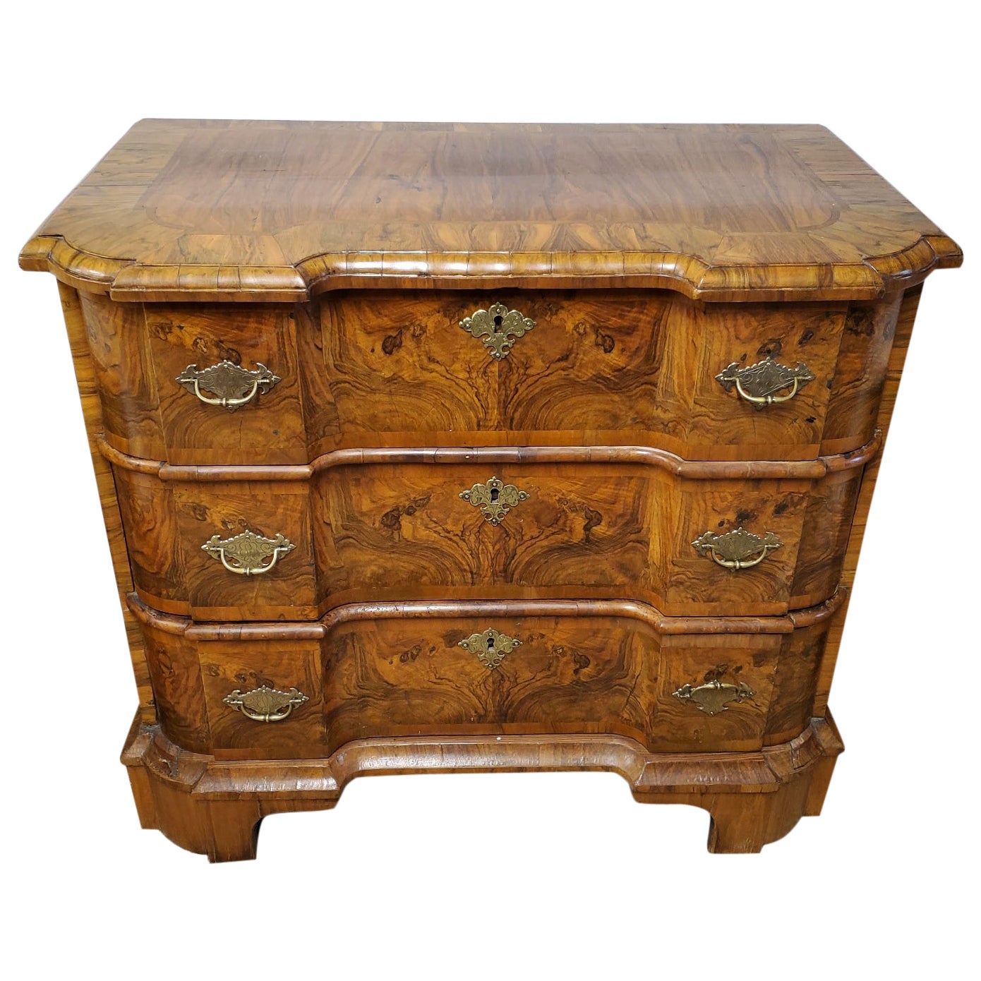 Early 18th Century George I Burled Elm Block Front Three Drawer Chest