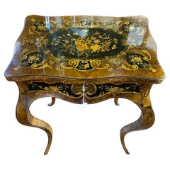 Table d'appoint française du 19ème siècle en marqueterie de bois fruitier d'Amboyna de style Napoléon III