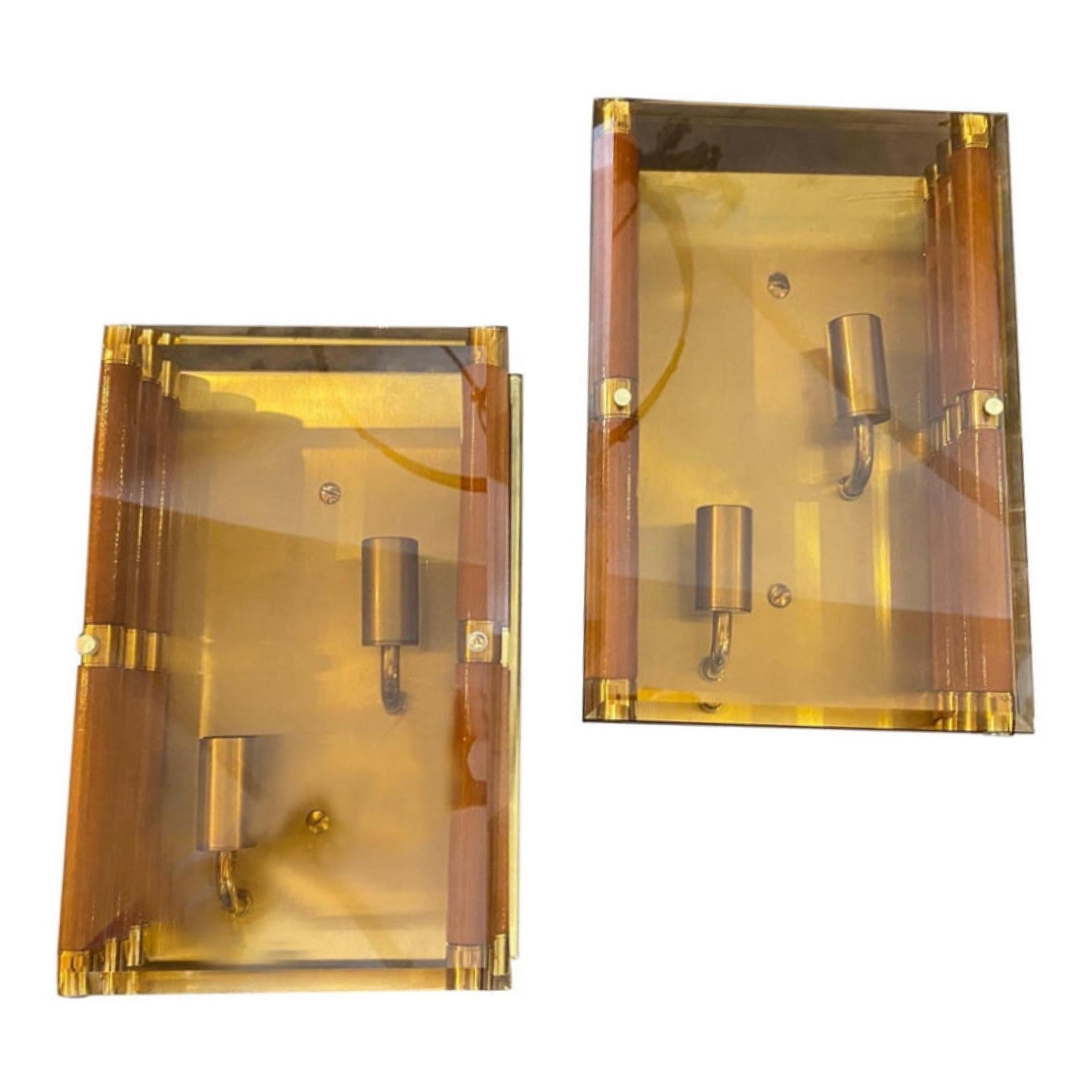1970s Set of Two Mid-Century Modern Rectangular Italian wall Sconces For Sale