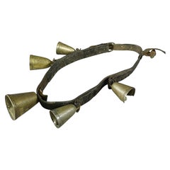 Antikes Lederarmband mit 5 gegossenen Kuhglocken, Swizerland um 1900