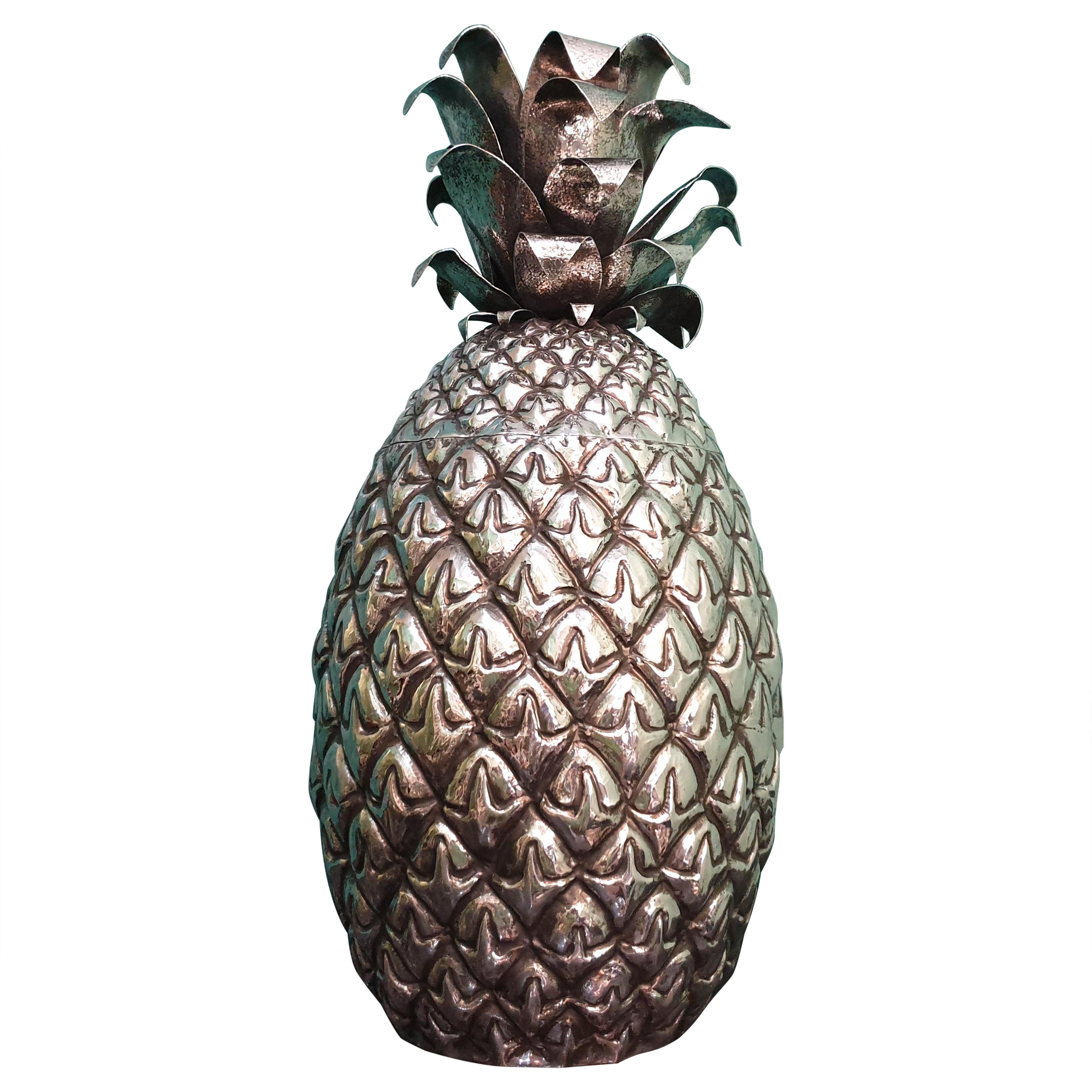 Art Deco 20th Century Silver Pineapple Vase Engraved by Hand Milan Italy, 1934-1944 For Sale