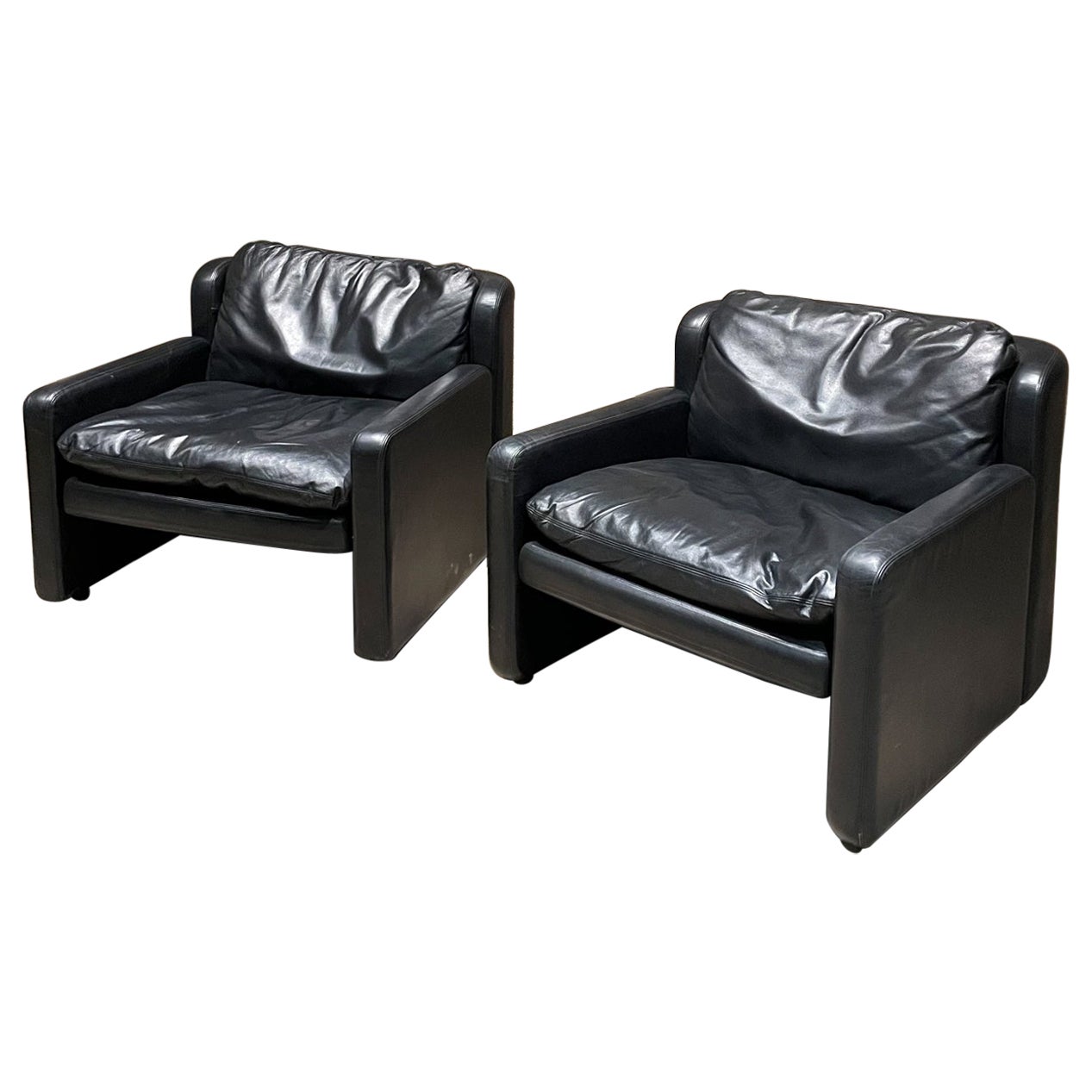 1980s Italian Black Leather Club Lounge Chairs Low Profile by Arflex of Italy For Sale