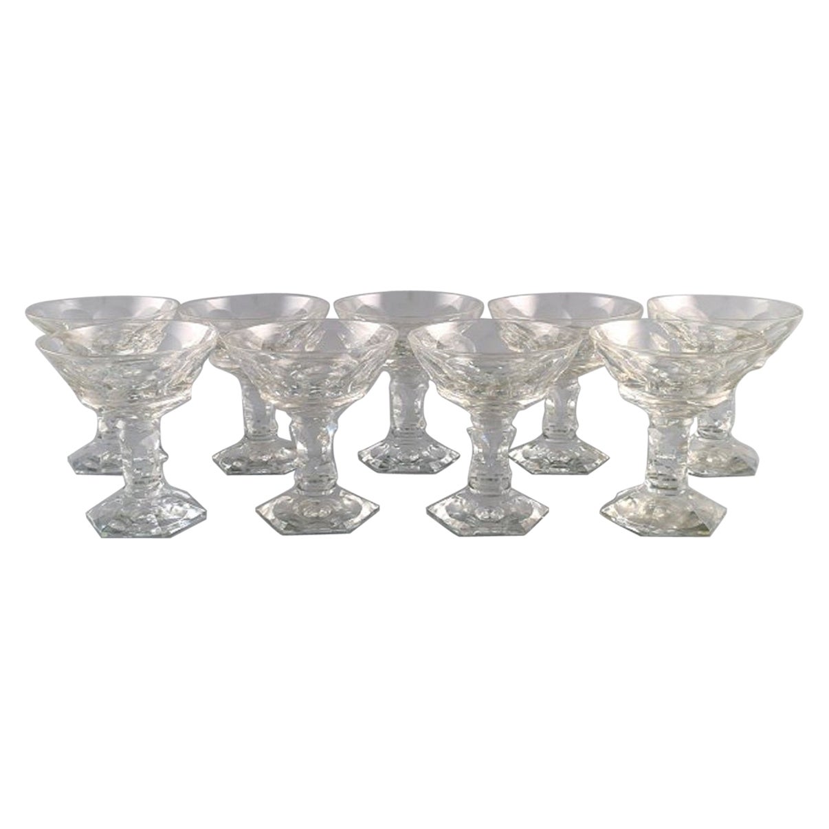 Baccarat, France, 9 Art Deco Champagne Bowls in Clear Crystal Glass For Sale