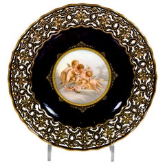 Meissener Splendour-Teller mit durchbrochenem Rand und Amor-Szene, um 1880