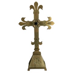 Grande croix d'autel anglaise en bronze coulé du 19ème siècle de grande qualité