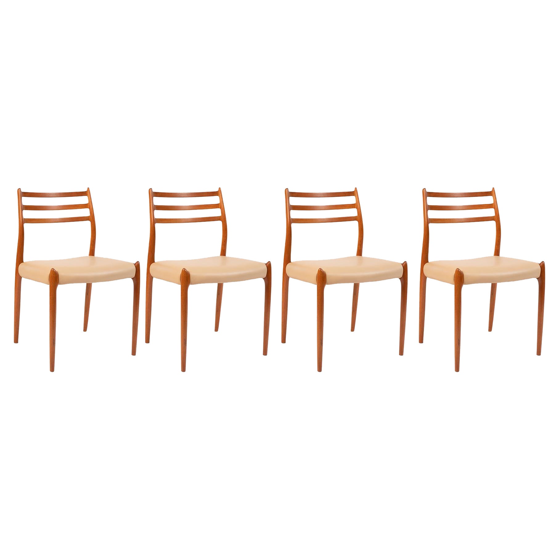 Chaises de salle à manger en teck à dossier en échelle par Møller, ensemble de 4 en vente