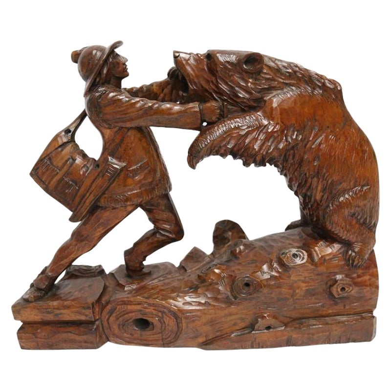 Groupe de figures de la Forêt-Noire du 19e siècle « Bear Attacking Man » (Un homme acquérant la poire) vers 1890 en vente