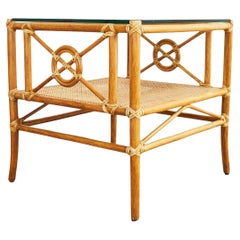 Mesa de cóctel o auxiliar McGuire de ratán de diseño Target