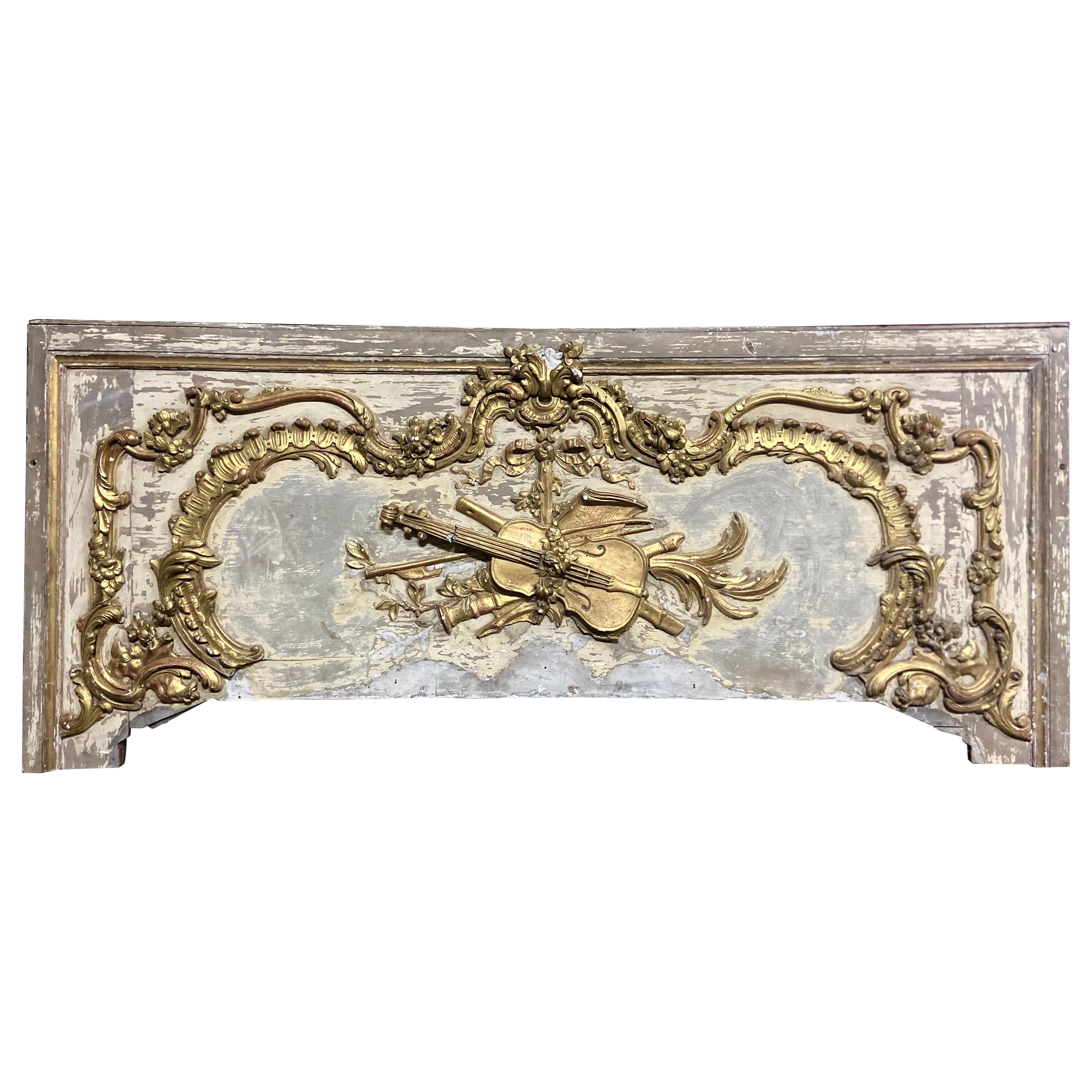 Grand élément décoratif ou tête de lit en bois doré sculpté à la main du 19ème siècle français