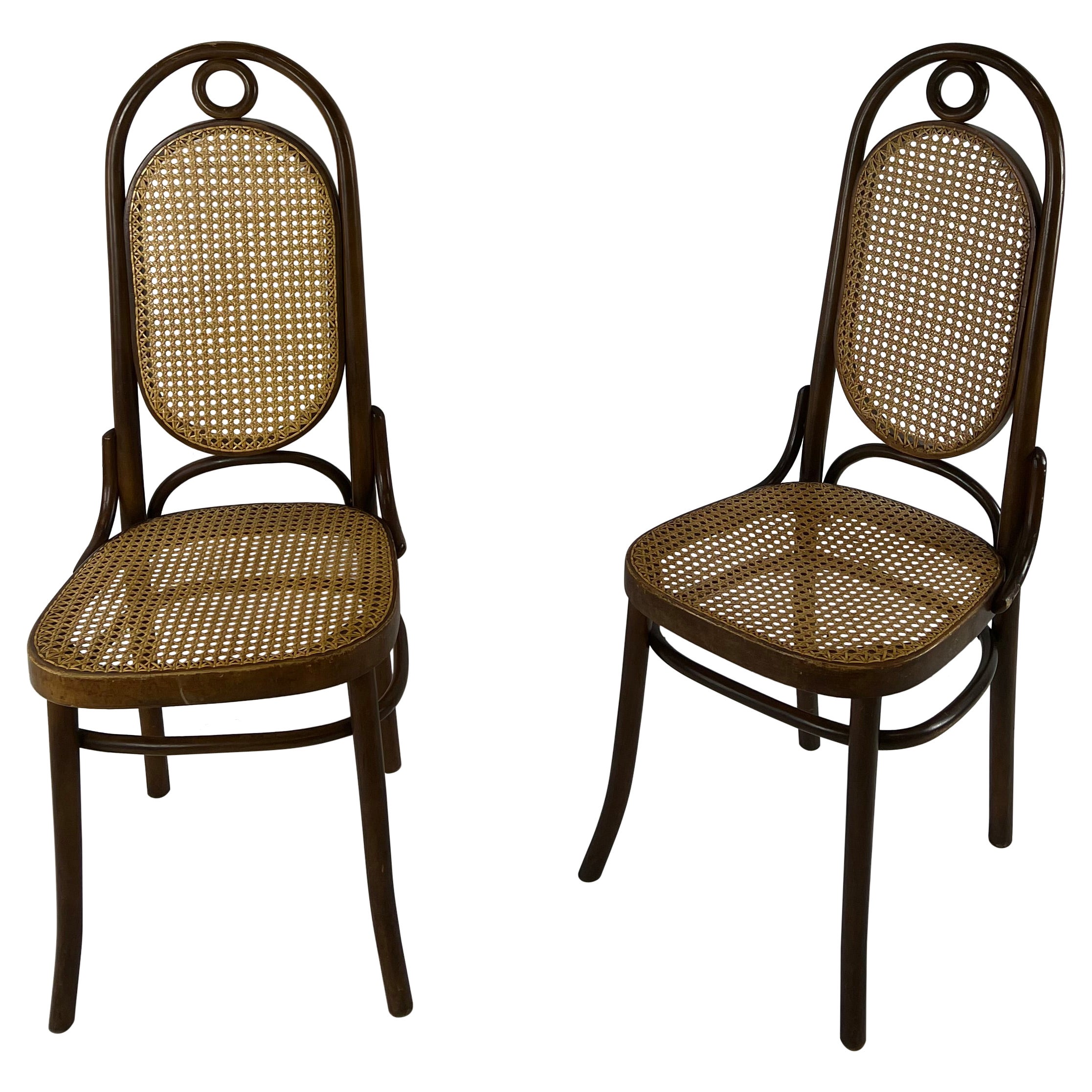 Thonet Chairs n° 17