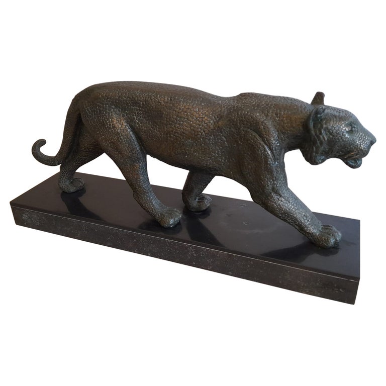 French Art Deco Bronze Sculpture Representing a Panther Signed by Rulas For Sale