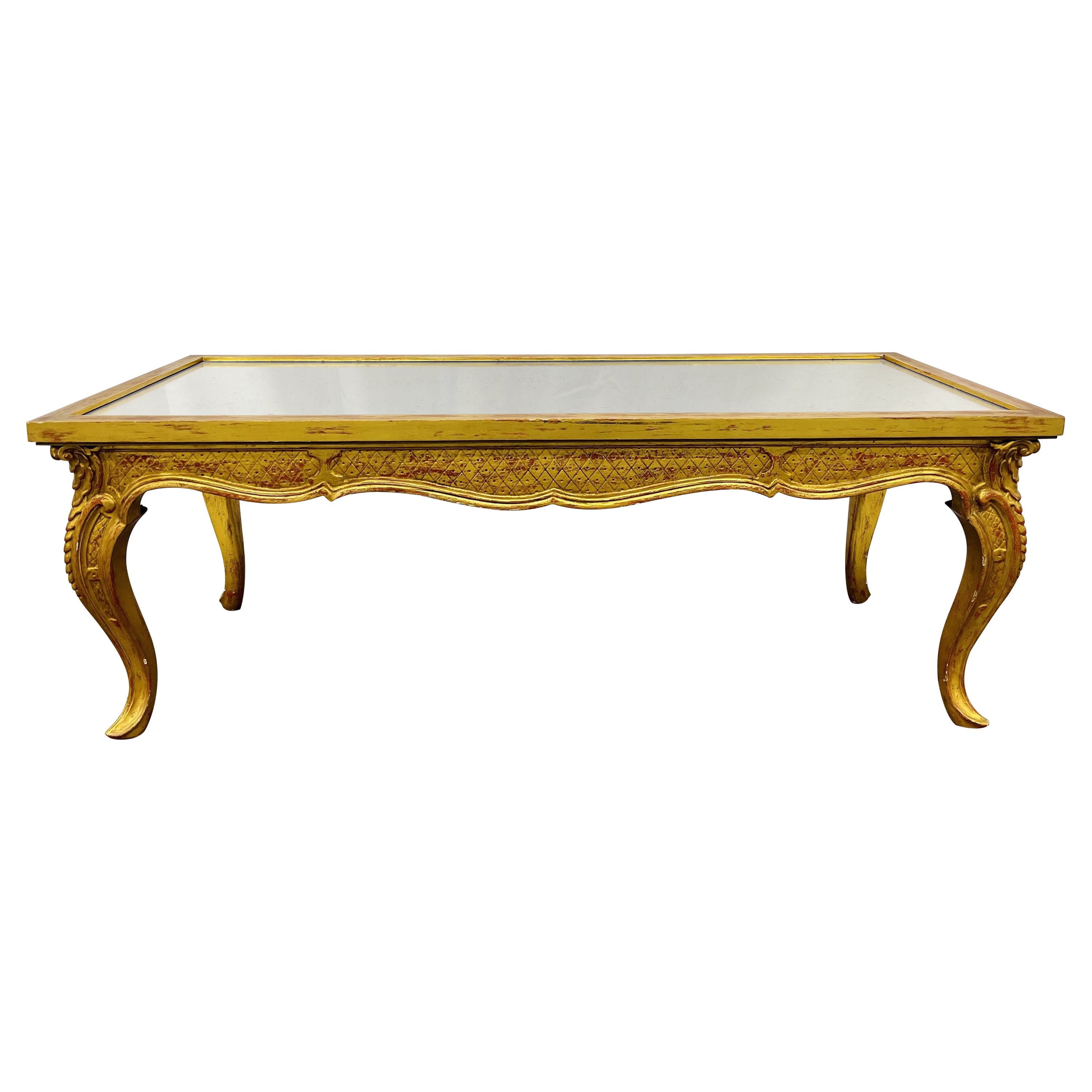 Petite table basse de style Hollywood Regency, base en bois doré, plateau en miroir vieilli