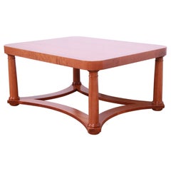 Mesa baja de madera de cerezo y burl Empire de Baker Furniture, recién acabada
